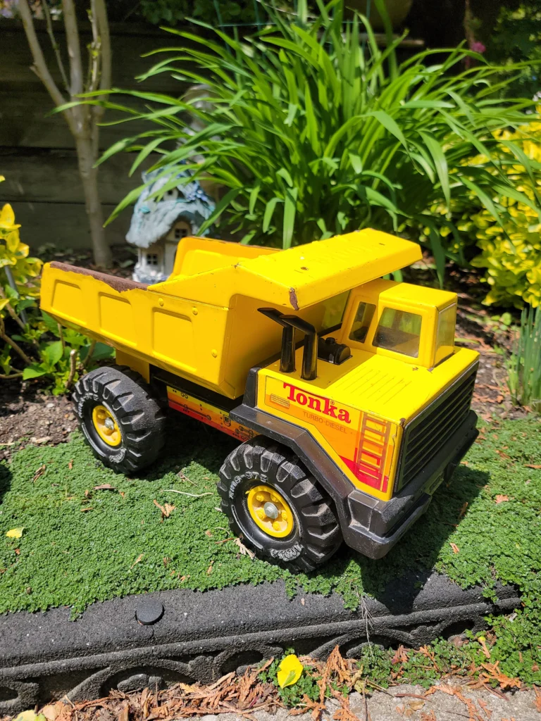 Metal Tonka Dump Truck